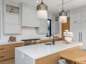 5003 Mammoth Avenue, Sherman Oaks CA 91423