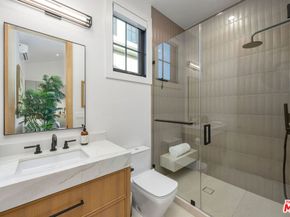 5003 Mammoth Avenue, Sherman Oaks CA 91423