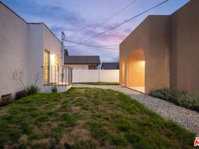 1826 W 78th Street, Los Angeles CA 90047