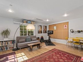 840 Country Club Drive, Burbank CA 91501