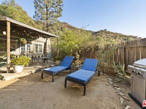 840 Country Club Drive, Burbank CA 91501