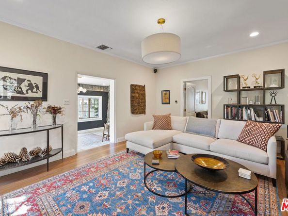 840 Country Club Drive, Burbank CA 91501