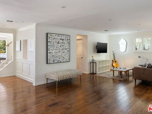 9732 Rotta Avenue, Sunland CA 91040