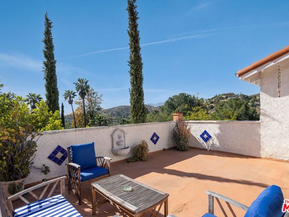 9732 Rotta Avenue, Sunland CA 91040