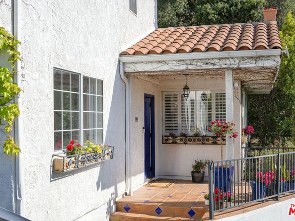 9732 Rotta Avenue, Sunland CA 91040