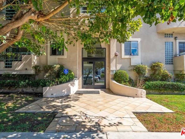 102 N Sweetzer Avenue 106, Los Angeles CA 90048