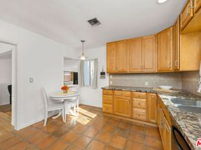 3906 S Victoria Avenue, View Park CA 90008