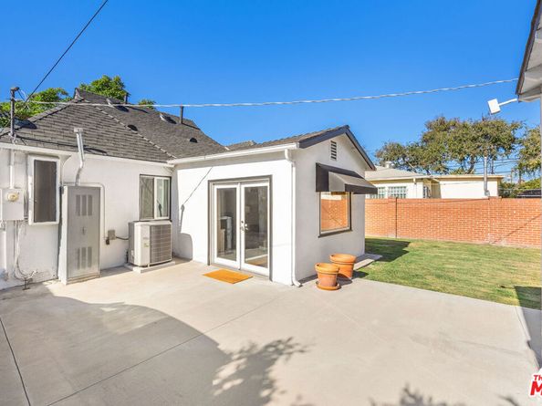 3906 S Victoria Avenue, View Park CA 90008