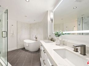 1630 S Bentley Avenue 202, Los Angeles CA 90025