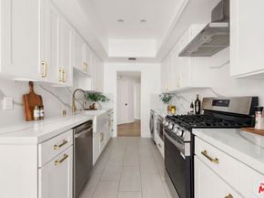 1630 S Bentley Avenue 202, Los Angeles CA 90025