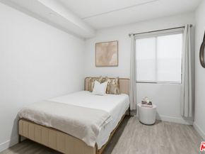 6707 N Sepulveda Boulevard, Van Nuys CA 91411