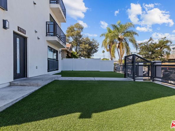 1110 -1112 W 40th Place, Los Angeles CA 90037