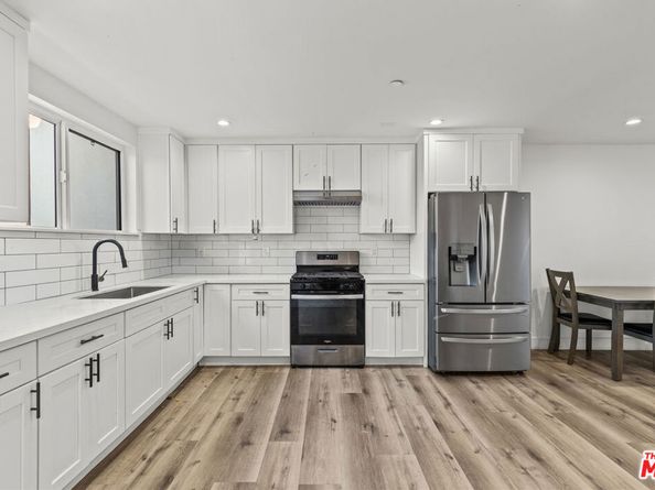 1110 -1112 W 40th Place, Los Angeles CA 90037