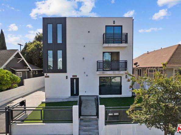 1110 -1112 W 40th Place, Los Angeles CA 90037