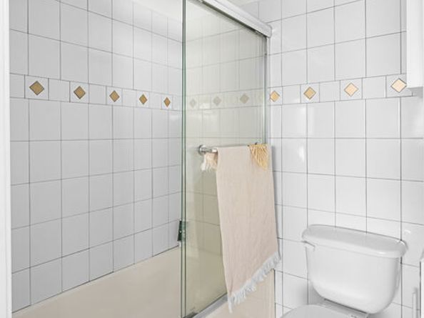 2500 Abbot Kinney Boulevard 7, Venice CA 90291