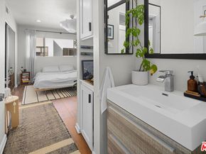 2500 Abbot Kinney Boulevard 7, Venice CA 90291