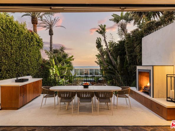 966 Palisades Beach Road, Santa Monica CA 90403