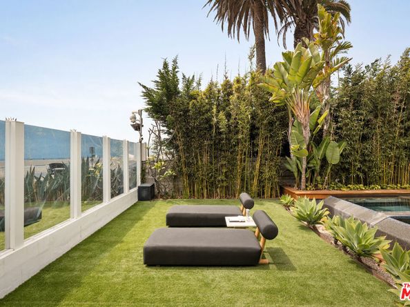 966 Palisades Beach Road, Santa Monica CA 90403