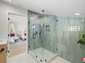 5032 Bluebell Avenue, Valley Village CA 91607