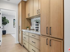 5032 Bluebell Avenue, Valley Village CA 91607