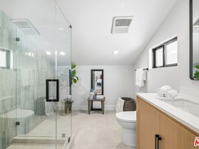 5032 Bluebell Avenue, Valley Village CA 91607