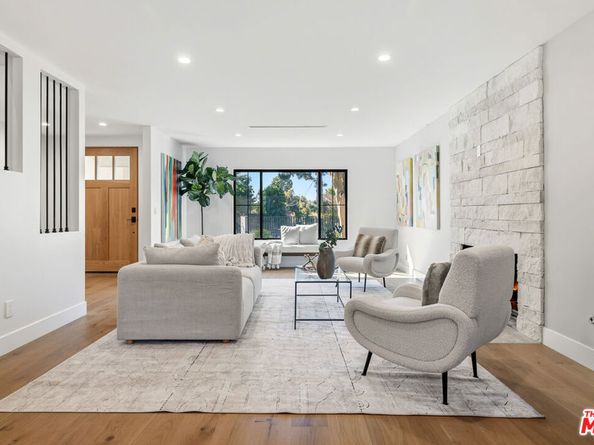 5032 Bluebell Avenue, Valley Village CA 91607