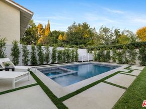 5032 Bluebell Avenue, Valley Village CA 91607