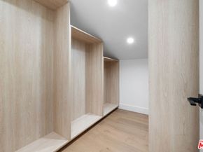 5032 Bluebell Avenue, Valley Village CA 91607