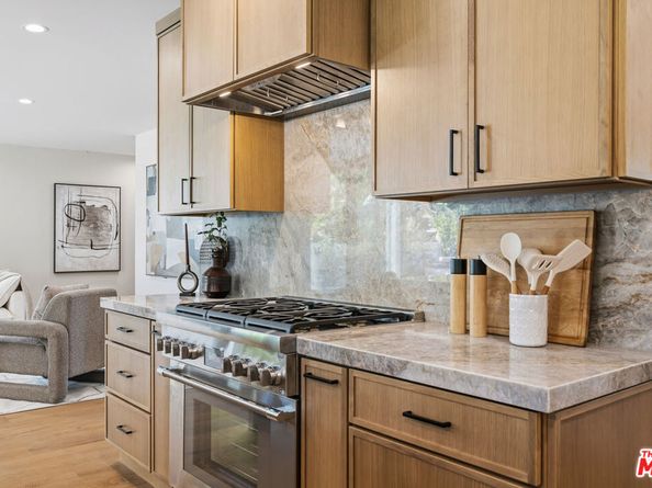 5032 Bluebell Avenue, Valley Village CA 91607