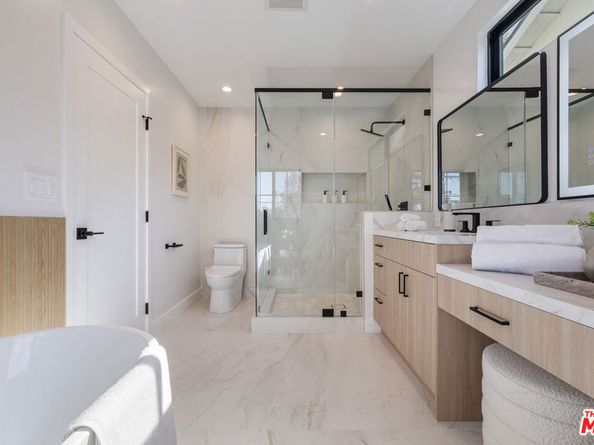 5032 Bluebell Avenue, Valley Village CA 91607