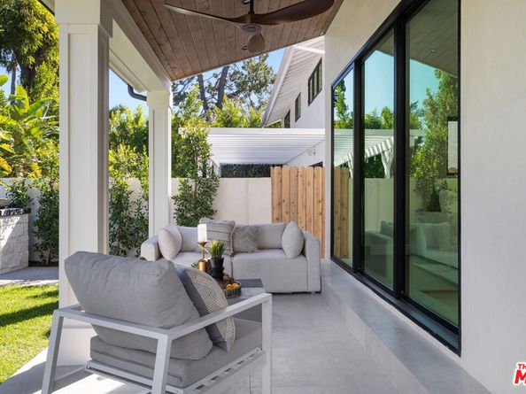 5032 Bluebell Avenue, Valley Village CA 91607