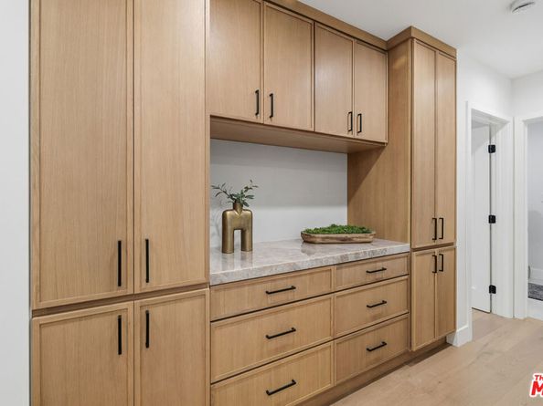 5032 Bluebell Avenue, Valley Village CA 91607