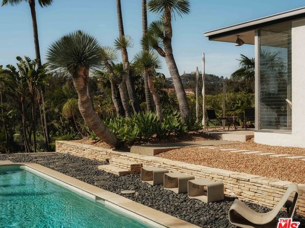 1911 La Mesa Drive, Santa Monica CA 90402