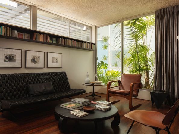 1911 La Mesa Drive, Santa Monica CA 90402