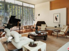 1911 La Mesa Drive, Santa Monica CA 90402