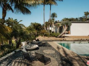 1911 La Mesa Drive, Santa Monica CA 90402