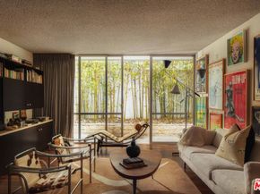 1911 La Mesa Drive, Santa Monica CA 90402