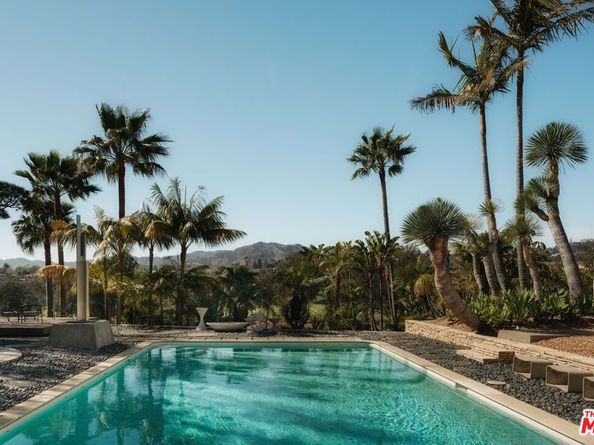 1911 La Mesa Drive, Santa Monica CA 90402