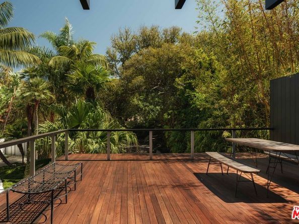 1911 La Mesa Drive, Santa Monica CA 90402