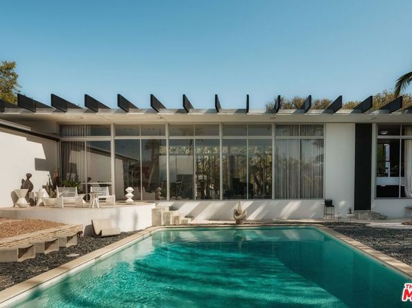 1911 La Mesa Drive, Santa Monica CA 90402