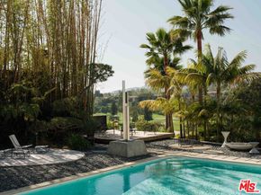 1911 La Mesa Drive, Santa Monica CA 90402