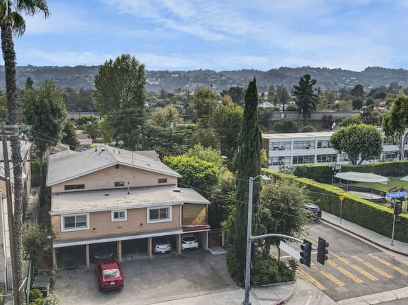 12256 Riverside Drive, Valley Village CA 91607