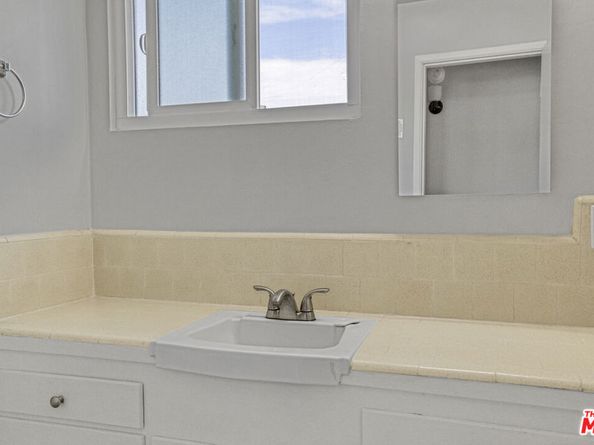 12256 Riverside Drive, Valley Village CA 91607