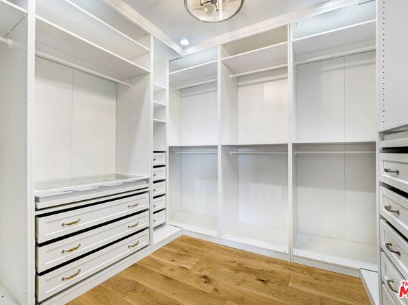 2506 Zorada Drive, Los Angeles CA 90046