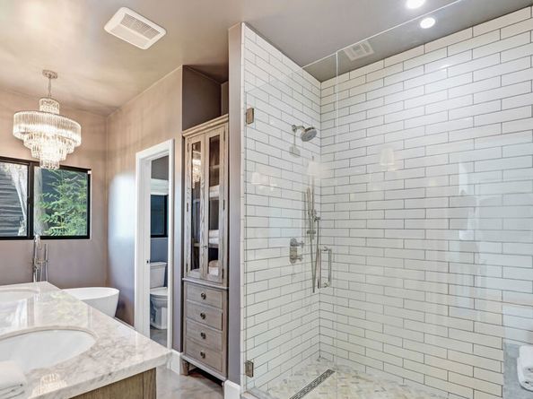 2506 Zorada Drive, Los Angeles CA 90046