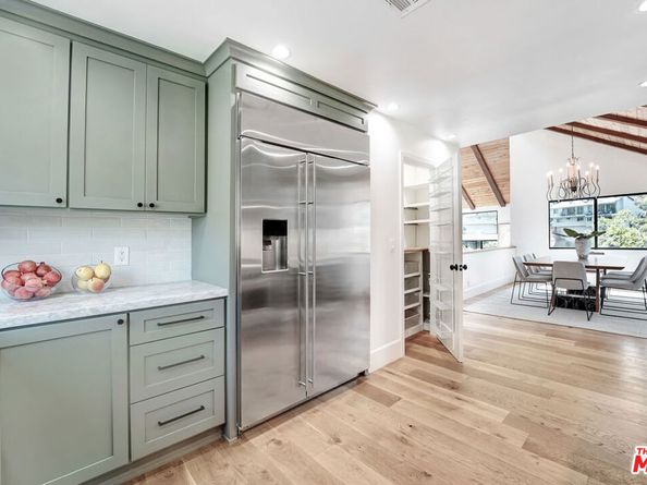 2506 Zorada Drive, Los Angeles CA 90046