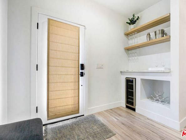 2506 Zorada Drive, Los Angeles CA 90046