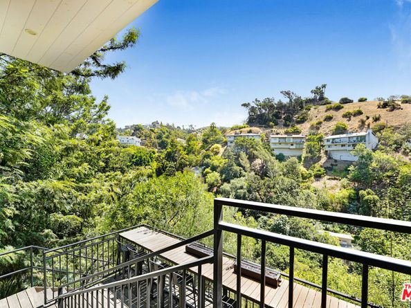 2506 Zorada Drive, Los Angeles CA 90046