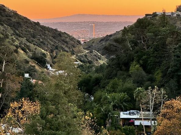 2506 Zorada Drive, Los Angeles CA 90046