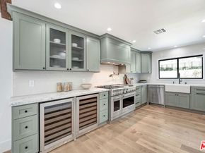 2506 Zorada Drive, Los Angeles CA 90046